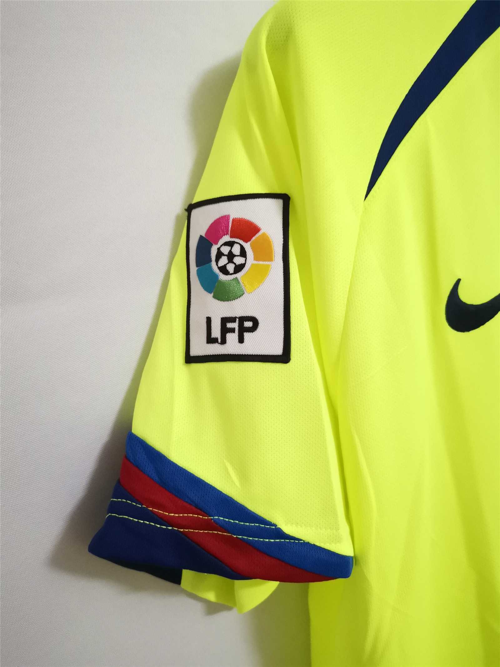 Barcelona 2005-06 Away Jersey
