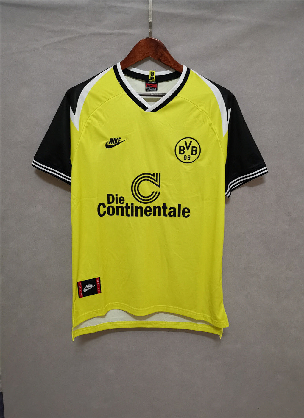 Borussia Dortmund 1995-96 Home Jersey