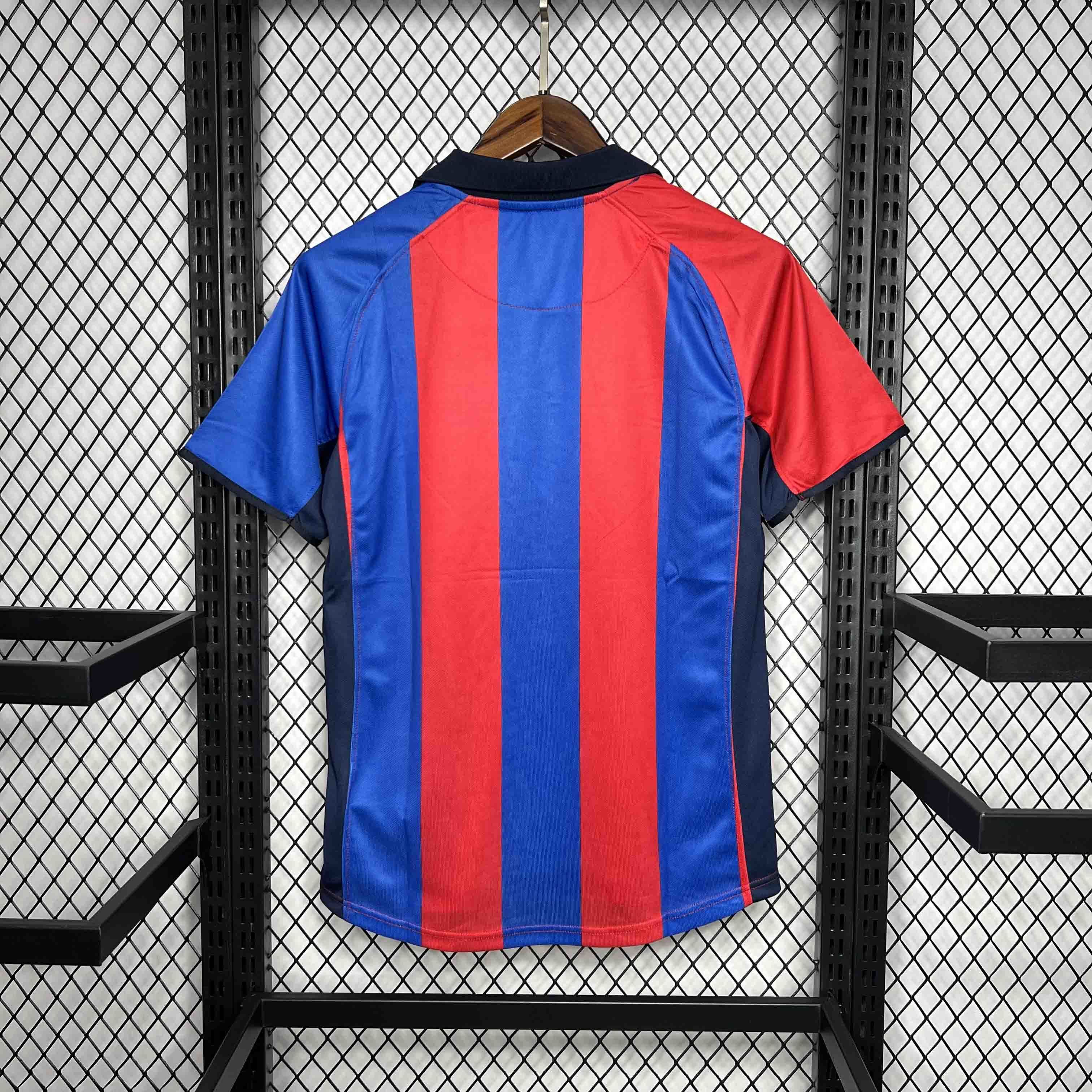 Barcelona 2004-05 Home Jersey