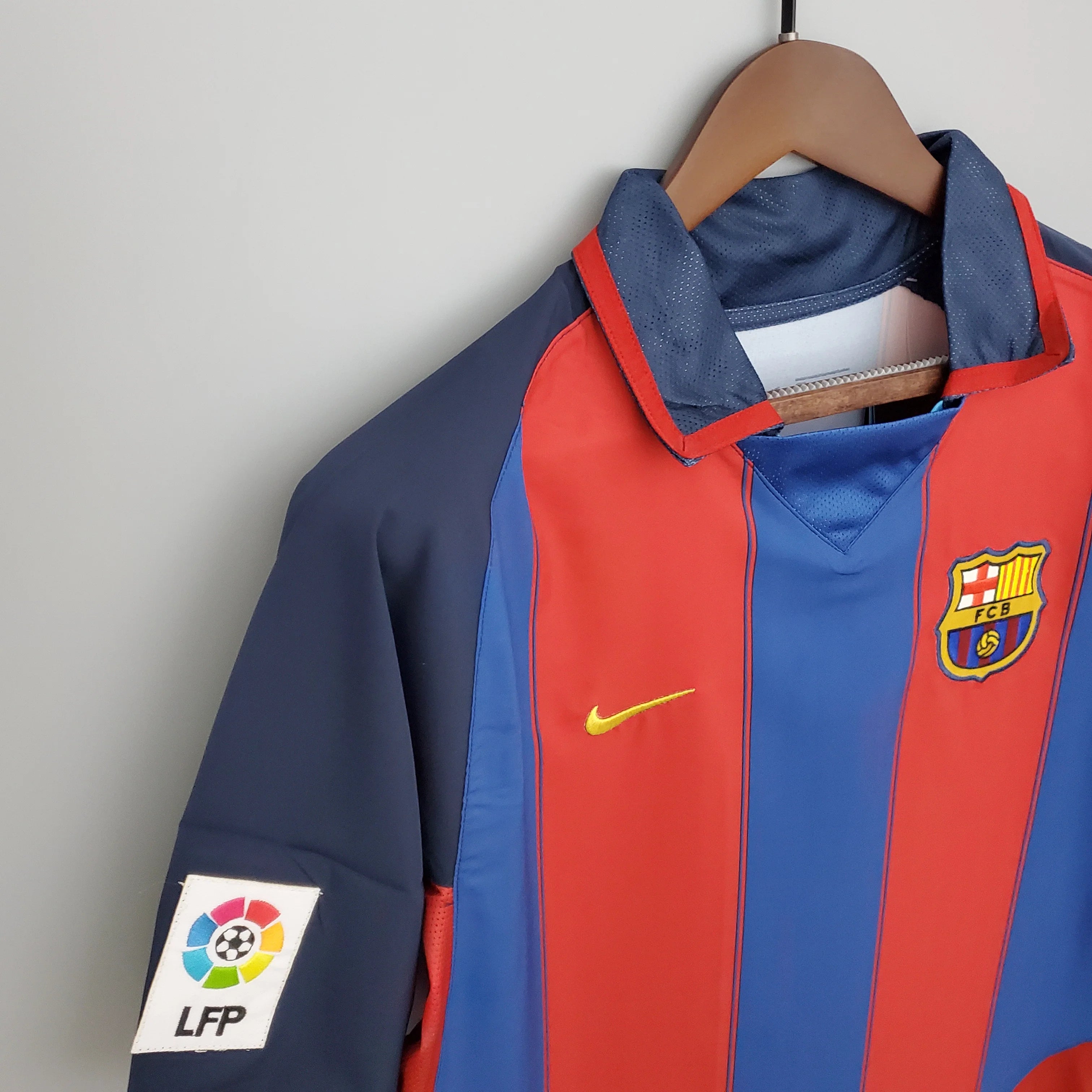 Barcelona 2003-04 Home Jersey