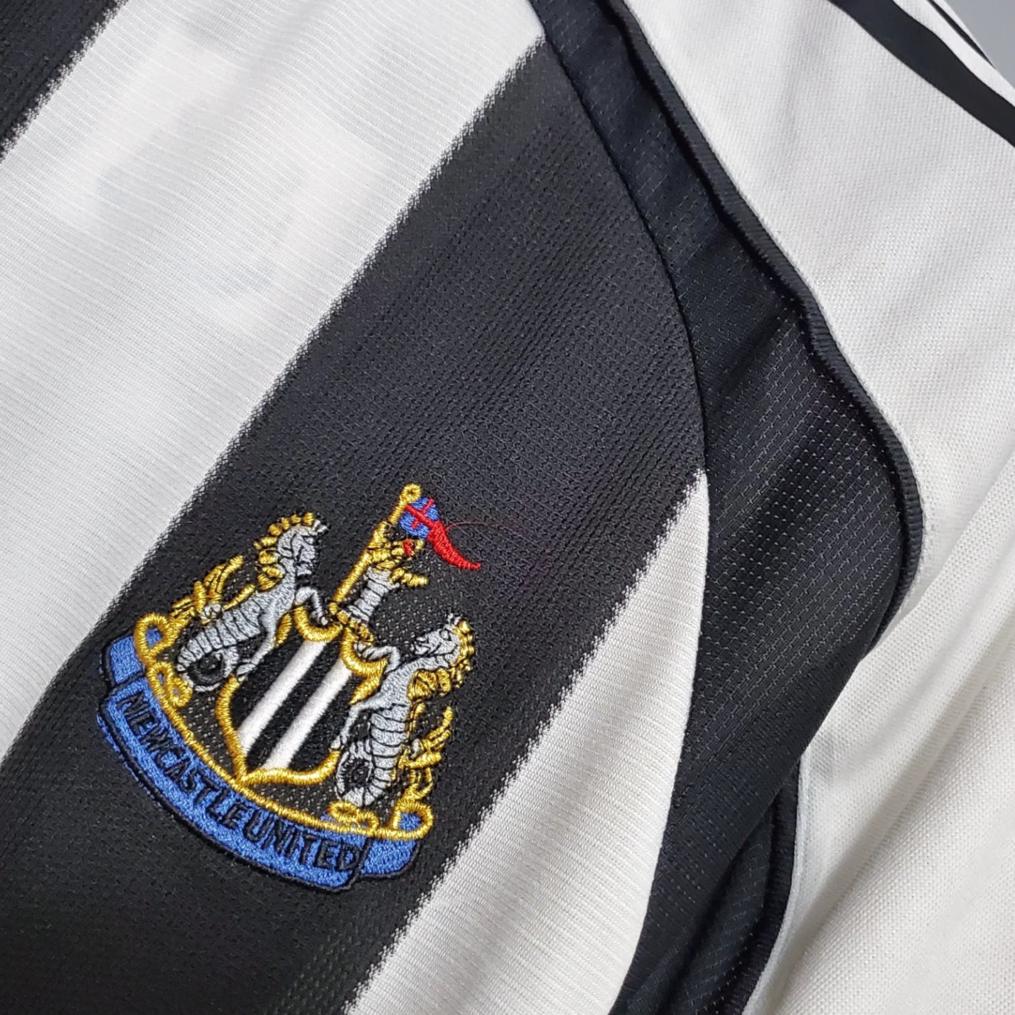 Newcastle United 2005-06 Home Jersey