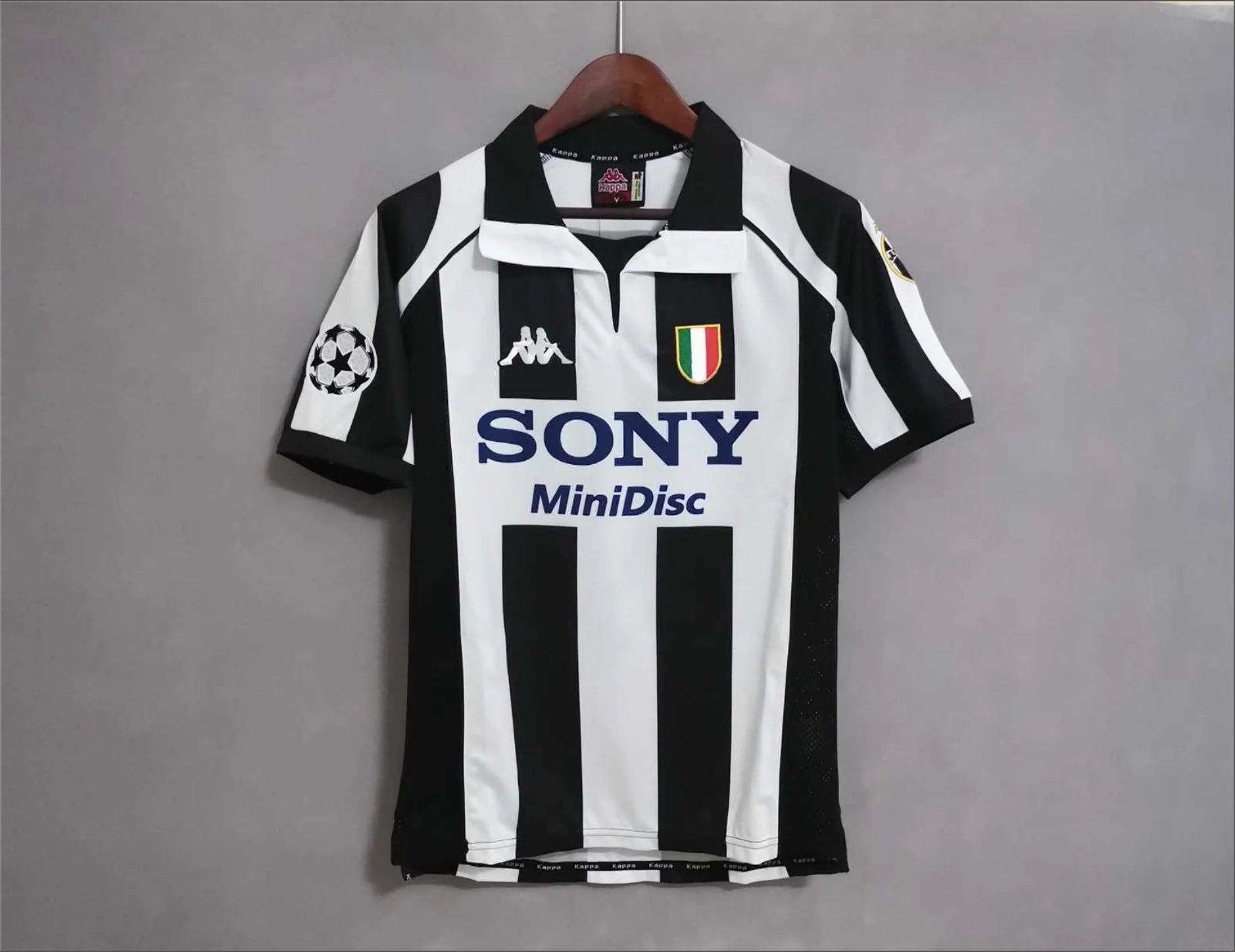 Juventus 1997-98 Home Jersey