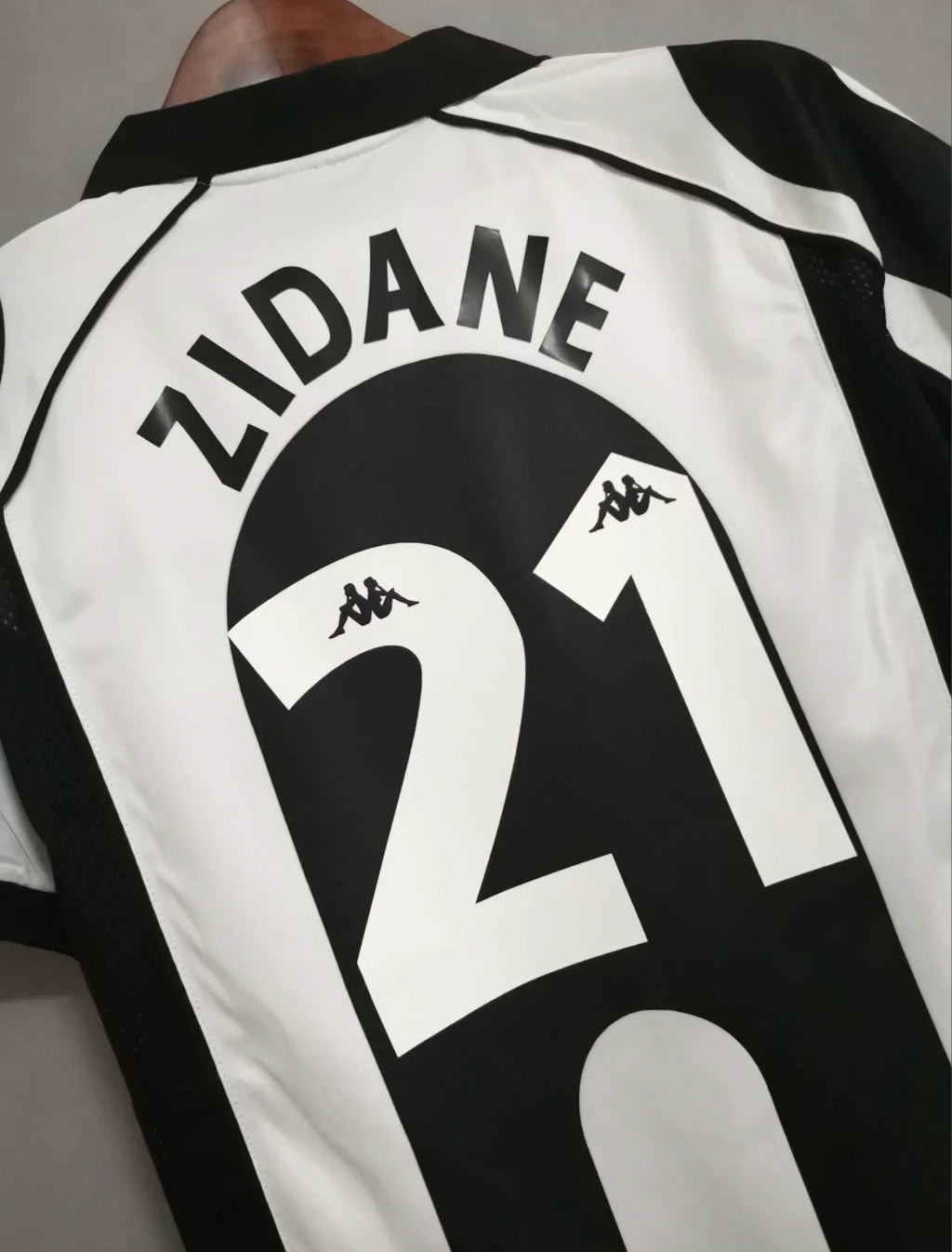 Juventus 1997-98 Home Jersey