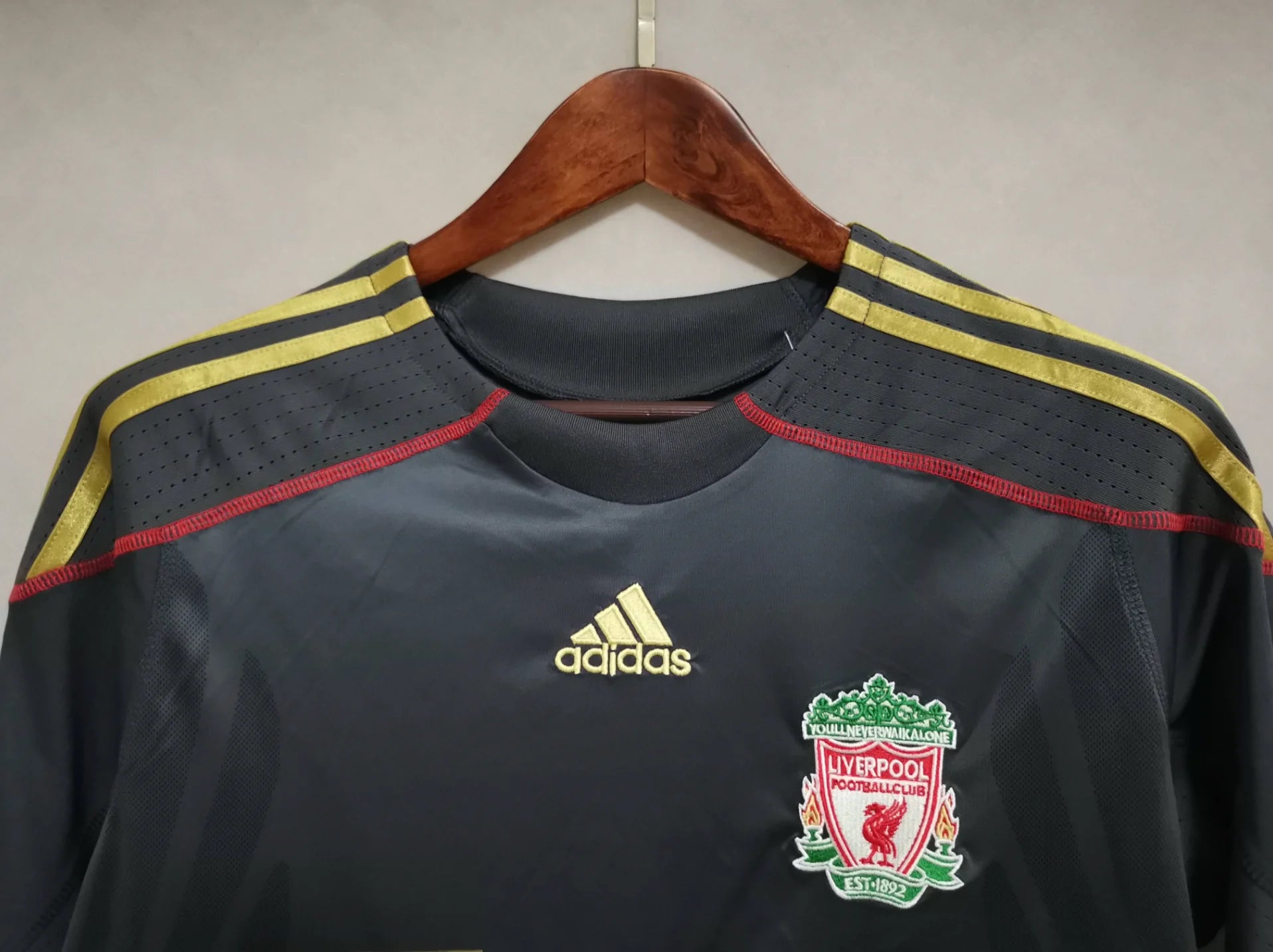 Liverpool 2009-10 Away Jersey