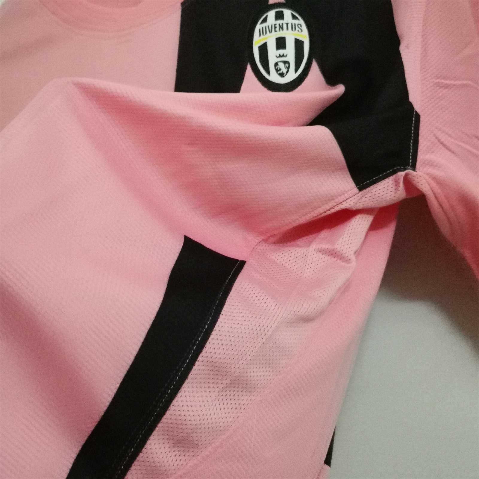 Juventus 2011-12 Away Jersey