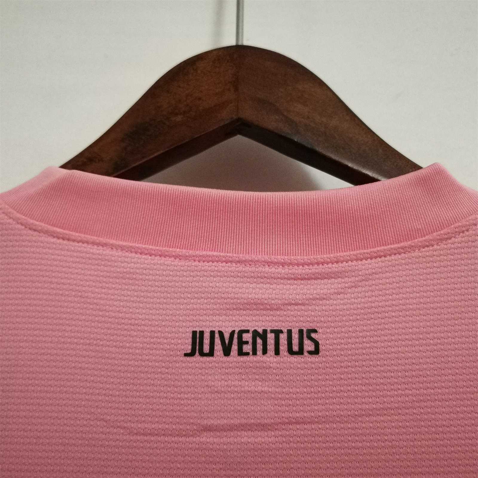 Juventus 2011-12 Away Jersey