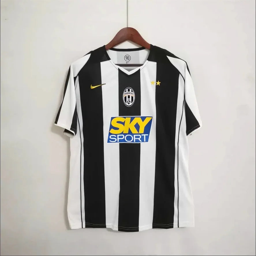Juventus 2004-05 Home Jersey