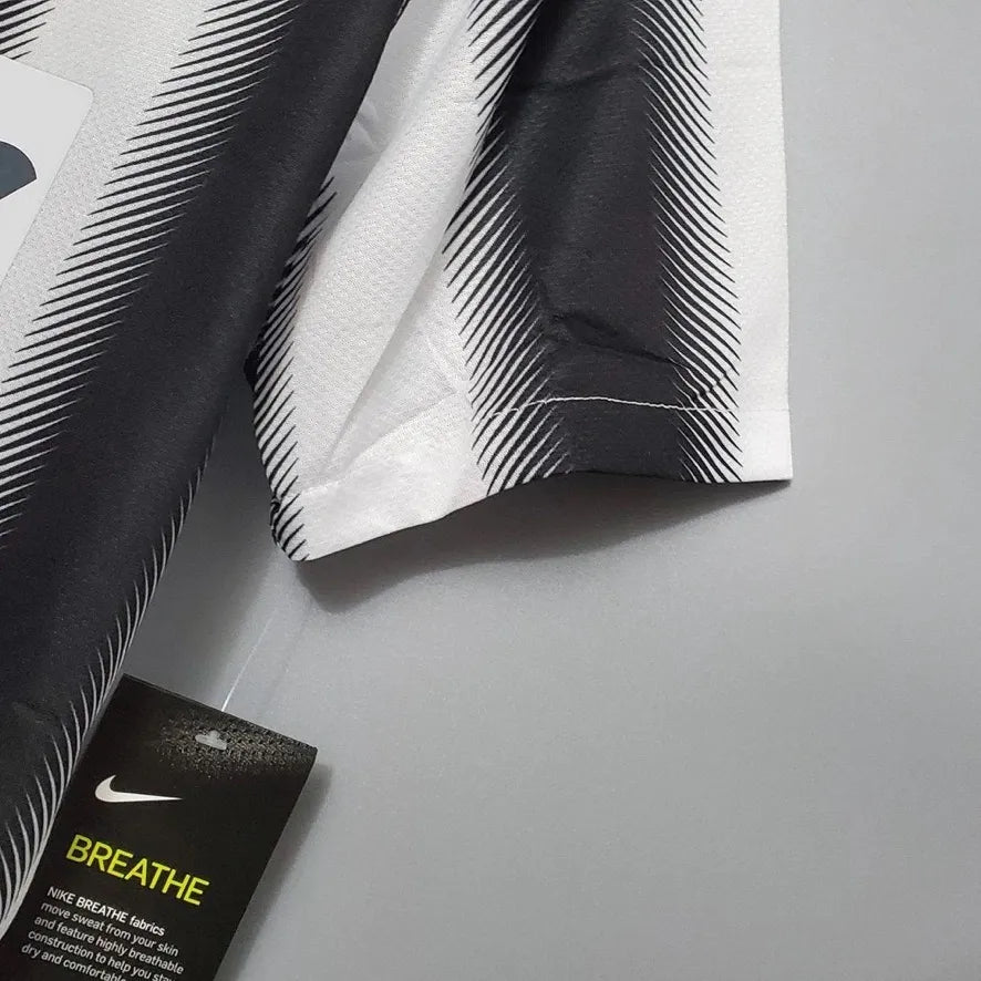 Juventus 2011-12 Home Jersey