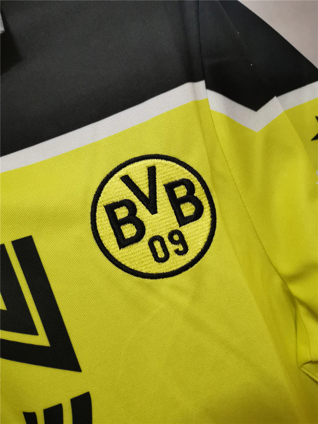Borussia Dortmund 1996-97 Home Jersey