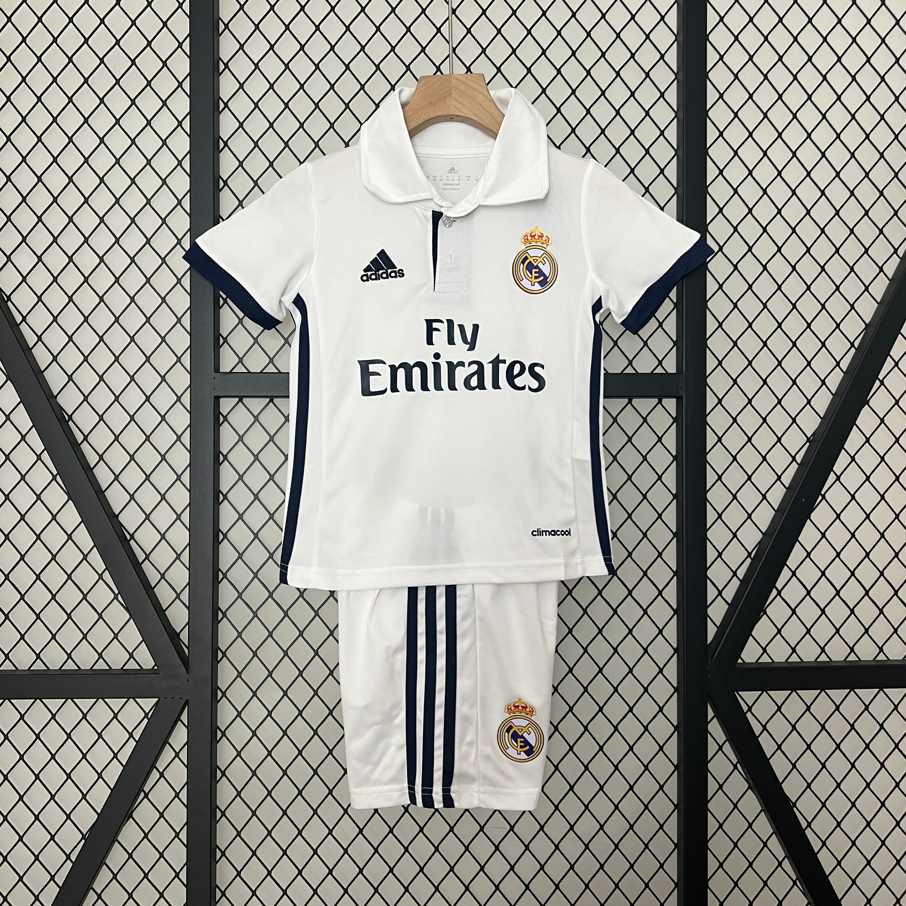 Real Madrid 2016-17 Retro Kids Home Kit