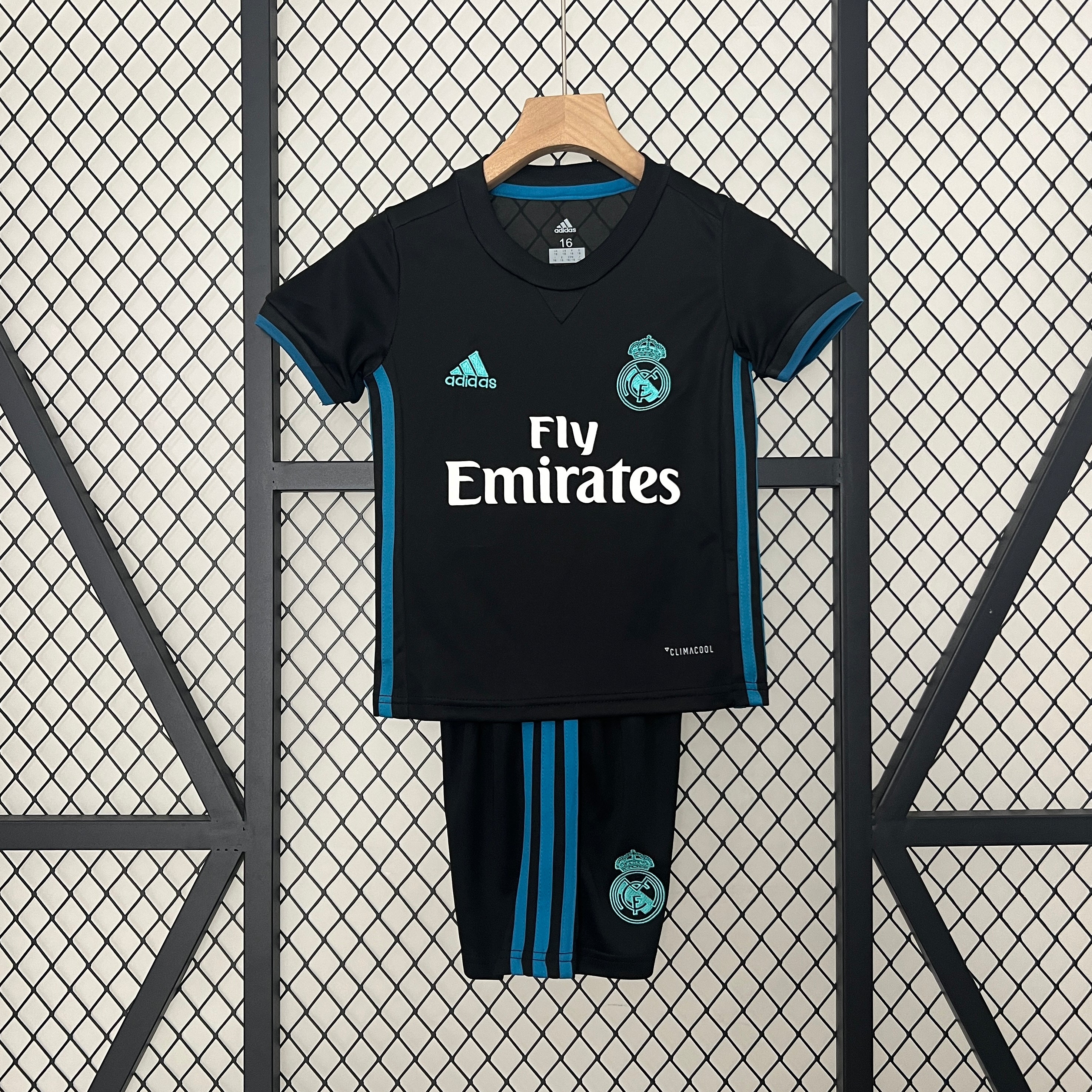 Real Madrid 2017-18 Retro Kids Away Kit