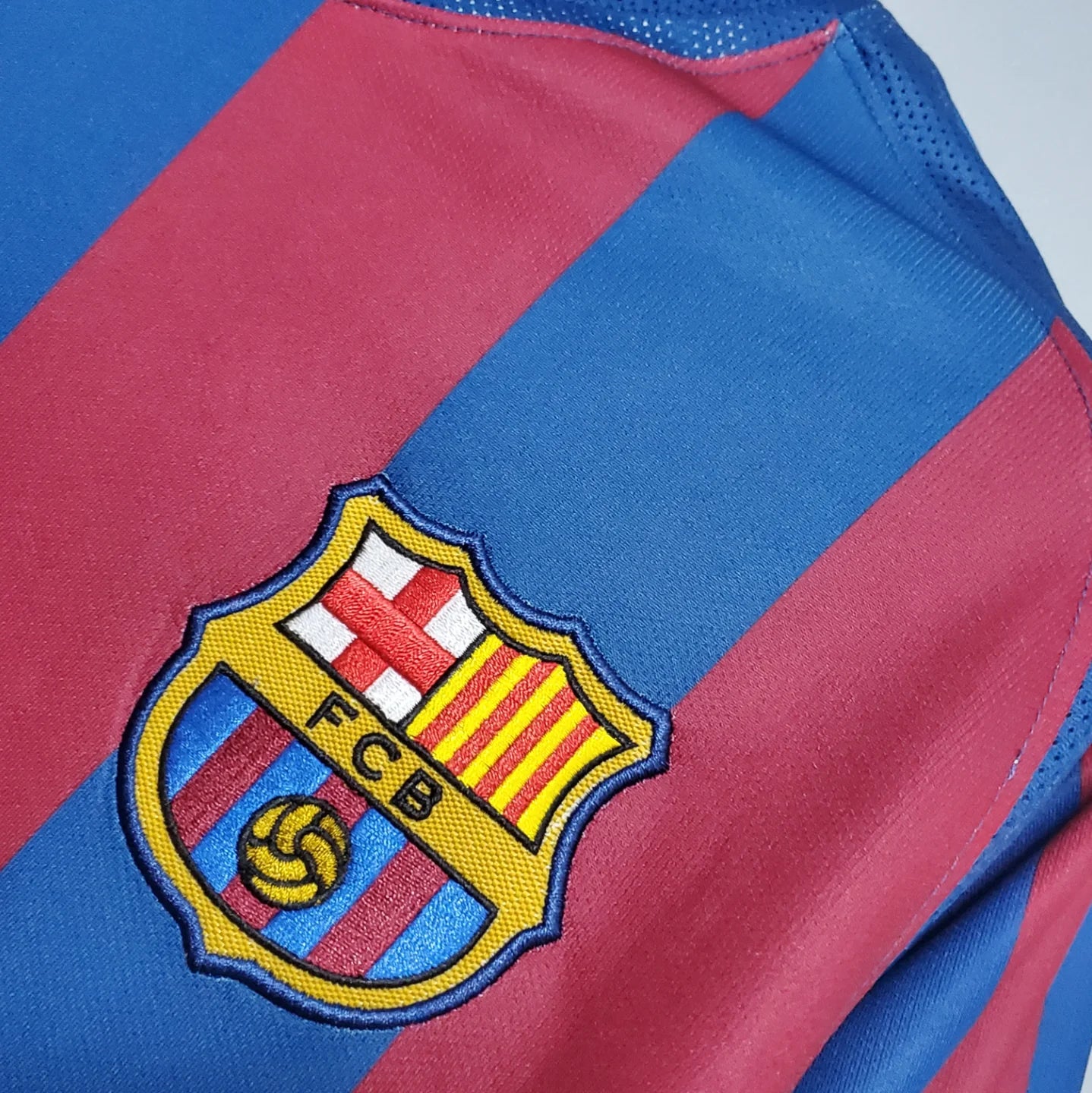Barcelona 2005-06 Home Jersey
