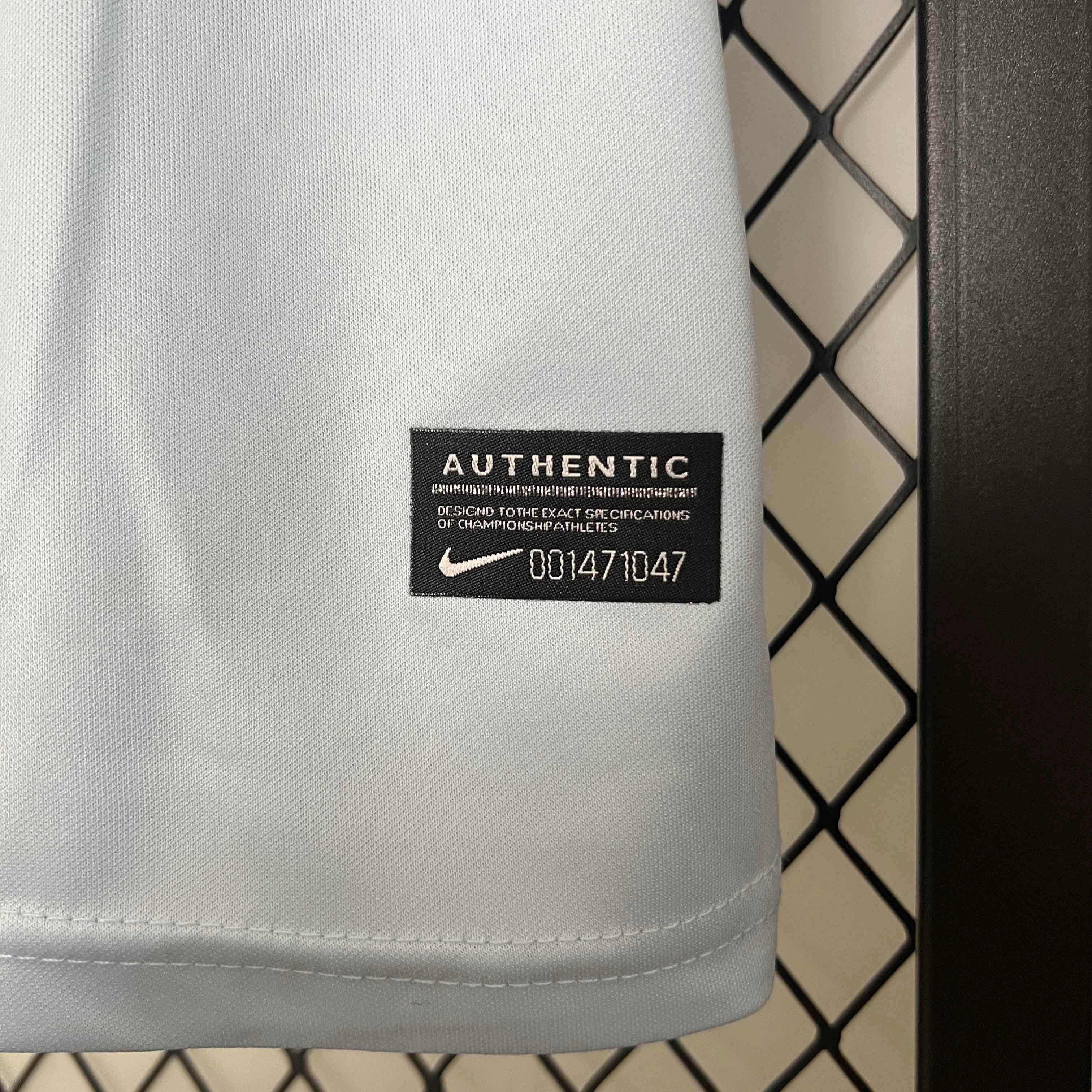 Atletico Madrid 2013-14 Away Jersey