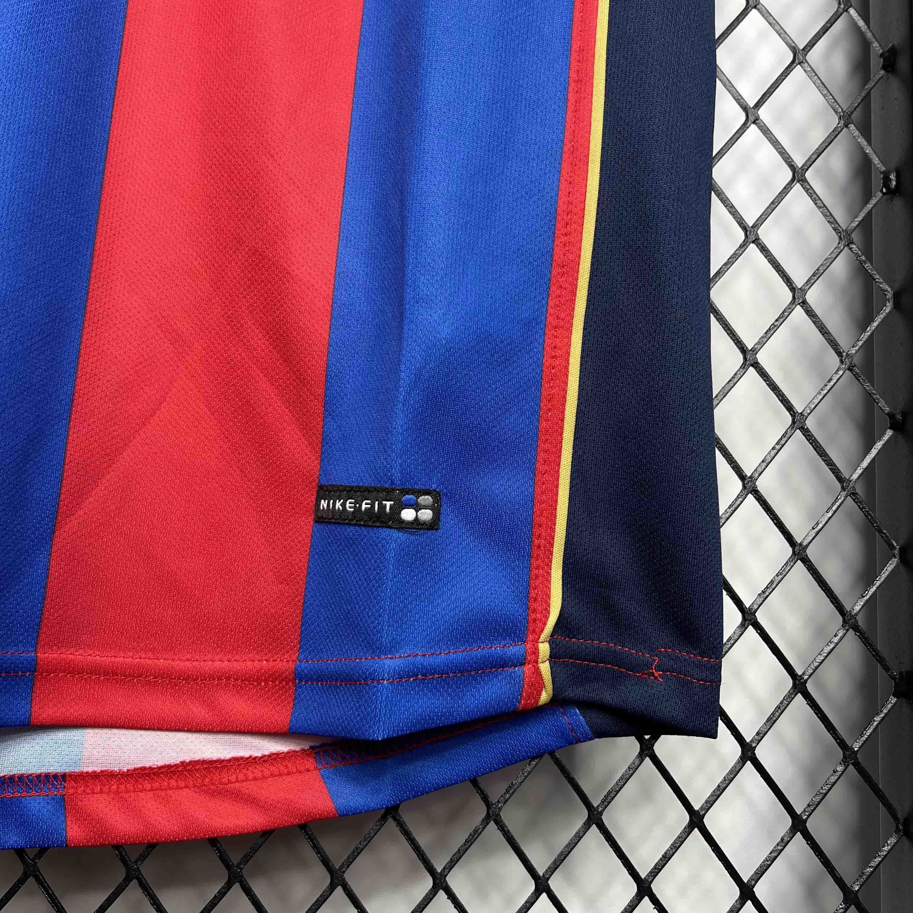 Barcelona 2004-05 Home Jersey