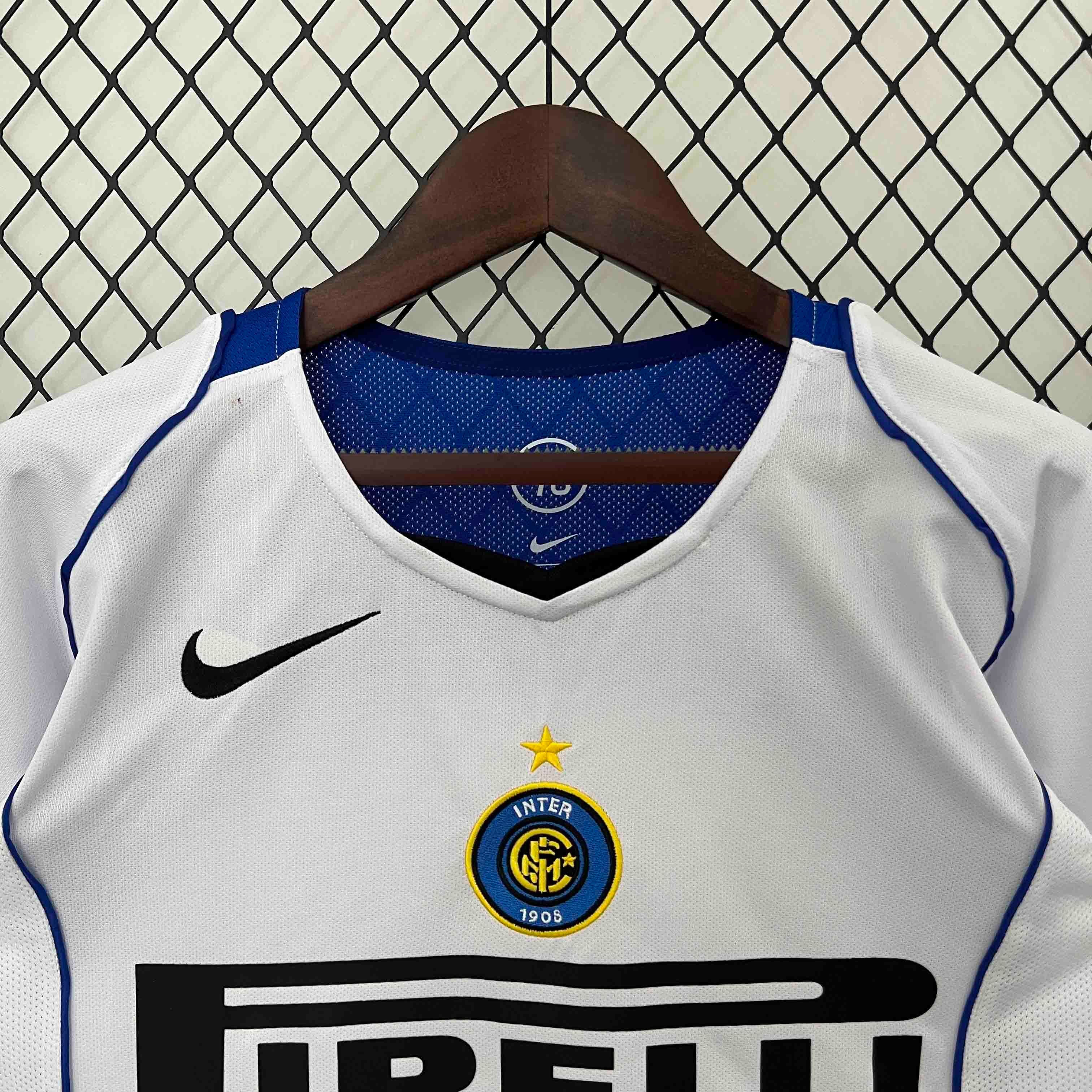 Inter Milan 2004-05 Away Jersey